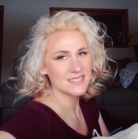 hollymarshall